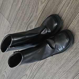 Black Chunky Mid-calf Boots